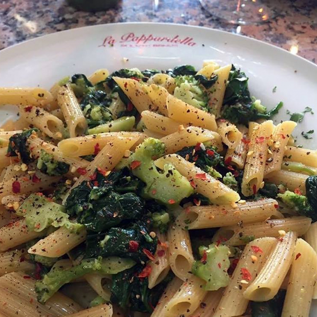 La Pappardella, el mejor almuerzo en Puerto Banús frente al mar!